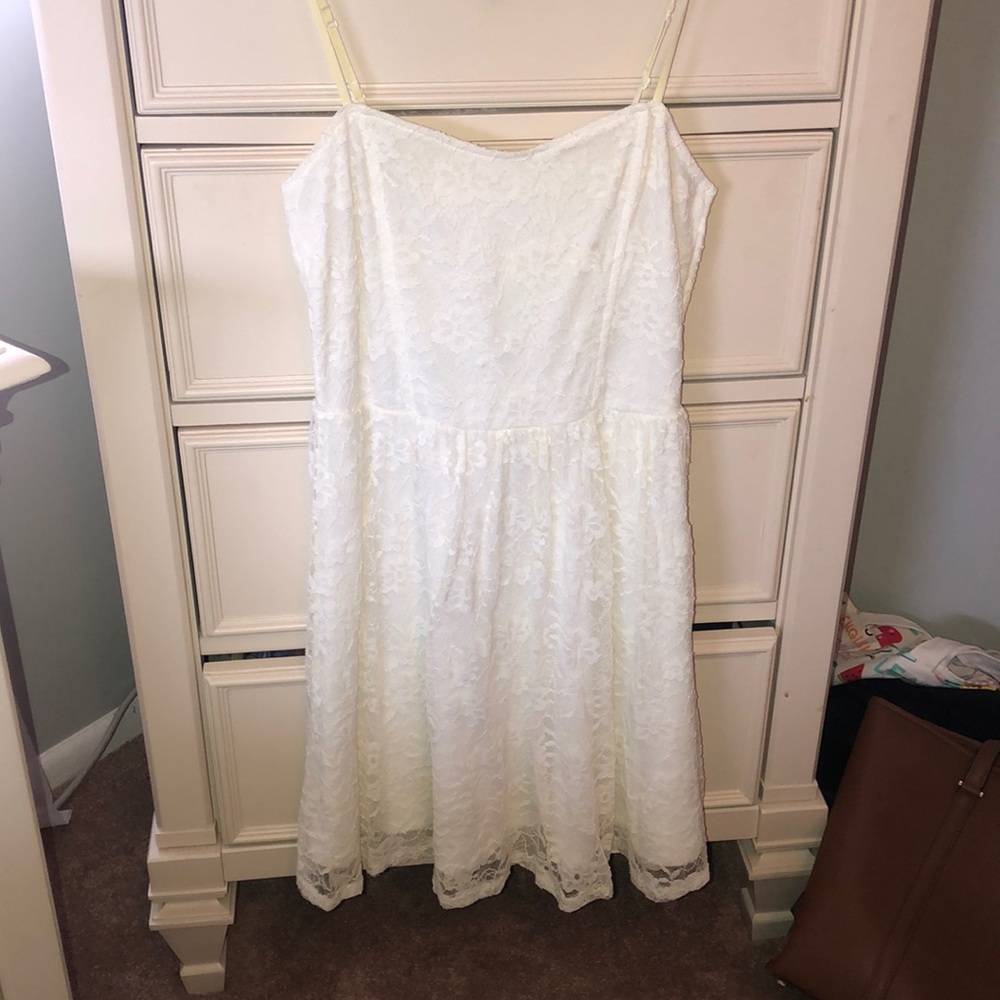 white lace dress